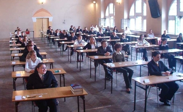 Helping school students cope with exam stress